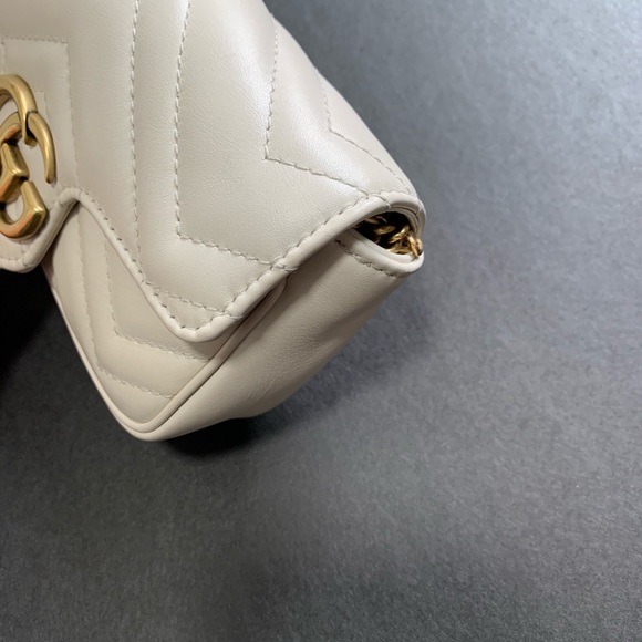 Authentic Gucci super mini Marmont white - Picture 6 of 8